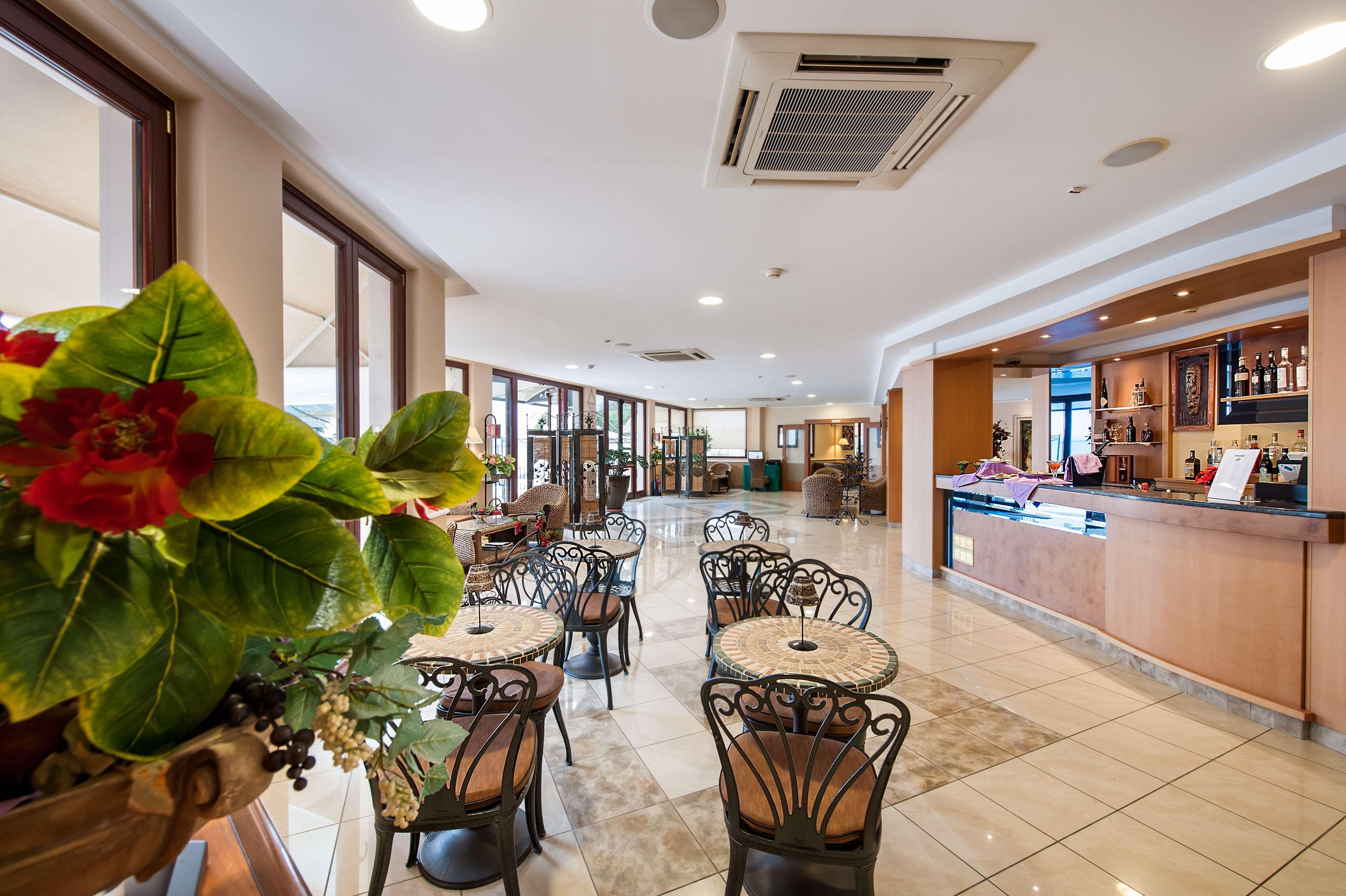 Apulia Hotel Taranto Ara Solis 리도 아주로 외부 사진